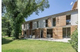 Les volets persiennes coulissants de Boiseries provençales - Crédit photo : D.R. -
