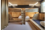 Les lits bois des chambres de groupe de l'hôtel Jo&Joe Jean-Paul Viguier Architecture - Crédit photo : D.R. -