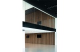 Panneaux Lefcoustics de Print Acoustics by Triplaco, dans l'espace événementiel de la tour NZEB, conçue par Govaert & Vanhoutte Architects, à Izegem (Belgique). - Crédit photo : D.R. -