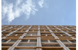 La "crèche Justice", par BFV architectes, à Paris, mobilisant des portes de réemploi en bois © BFV architectes - Crédit photo : D.R. -