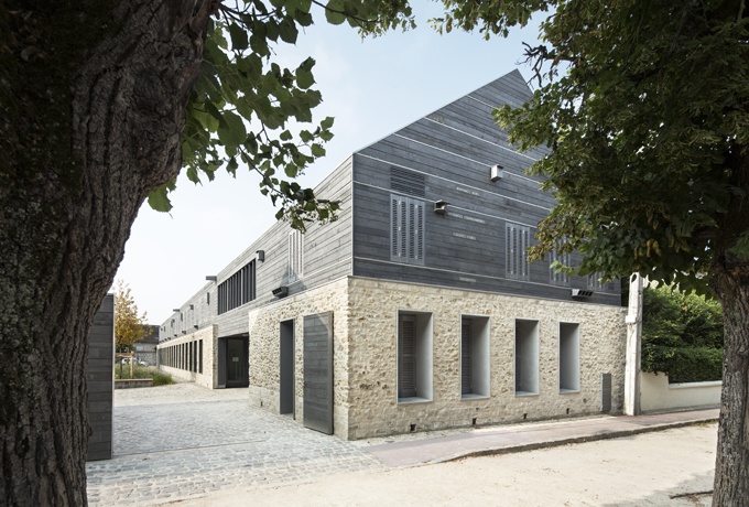 Maison du Parc Naturel Régional du Gâtinais Français à Milly-la-Forêt<br/> Crédit photo : DENANCÉ Michel