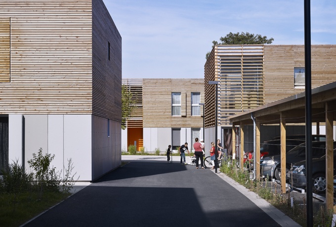 26 logements sociaux à serres bioclimatiques à Tourcoing <br/> Crédit photo : LANOO Julien