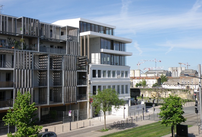 Immeuble de bureaux à Bordeaux <br/> Crédit photo : Baggio Romain