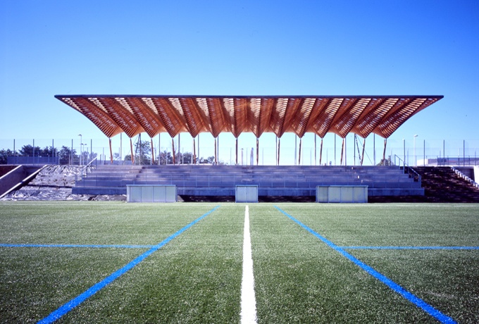 Tribunes de stade à Nanterre <br/> Crédit photo : BINET Hélène