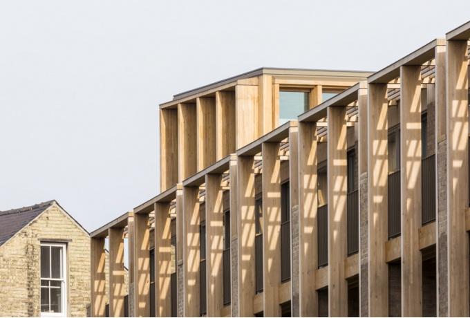 L’introduction de lignes verticales dans les façades renforce l’intégration dans l’architecture victorienne et georgienne.<br/> Crédit photo : COOK Peter