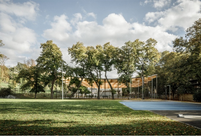 l’intégration paysagère de la halle multisports dans le parc du château de Vanves<br/> Crédit photo : dr -